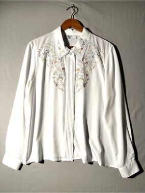 Vintage Kathy Che White Embroidered Button-Up Blouse - Size 16
